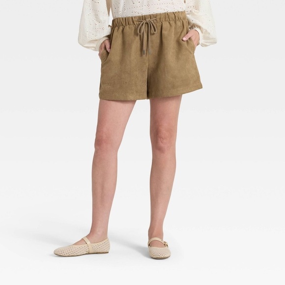 High-Rise Faux-Suede Pull-On Shorts from Universal Thread - NWT szXL - Picture 2 of 7